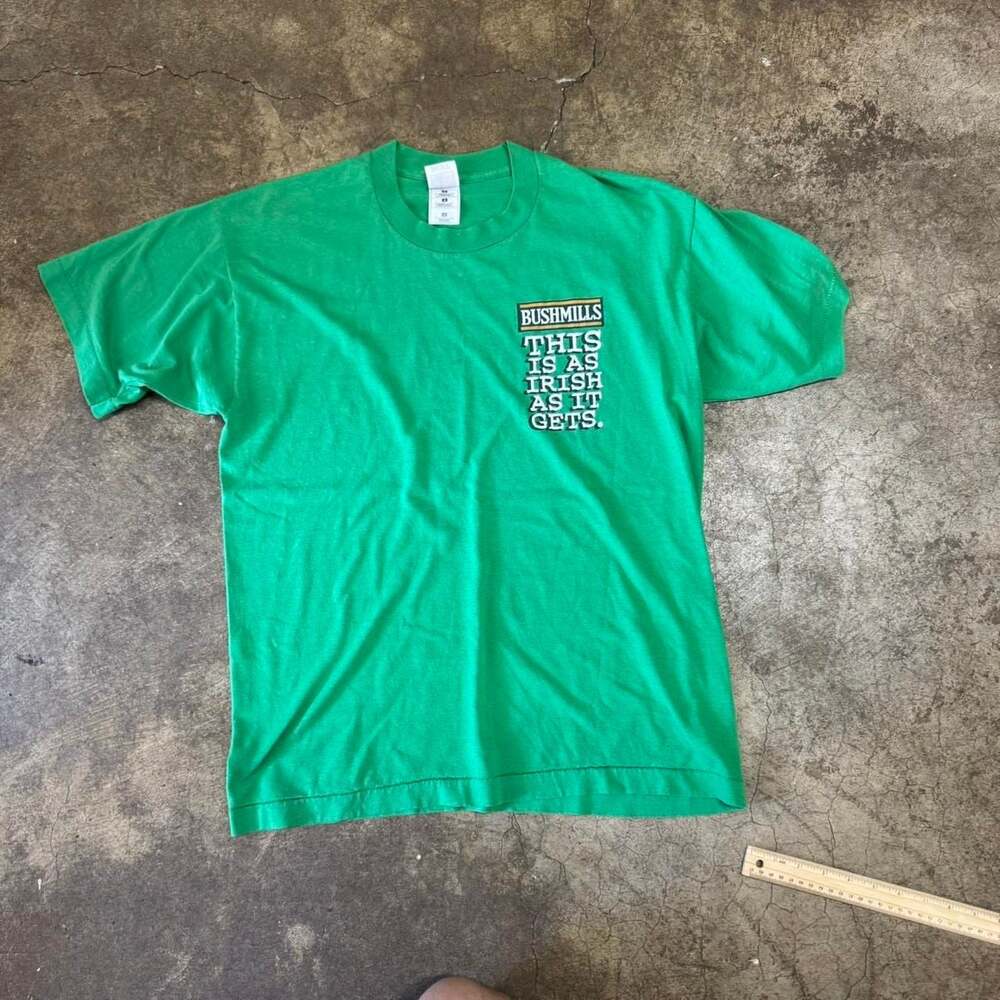 Fruit of the Loom Vintage Bushmills Irish Whiskey Single Stitch T-Shirt